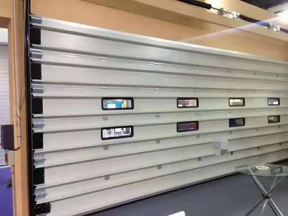 东莞翻板车库门定制的种类